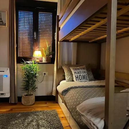 Guest house Elezi 2 *