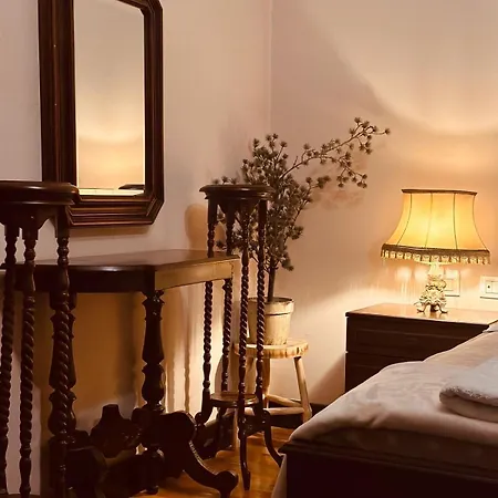 Casa de hóspedes Elezi 2 4*