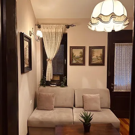 Elezi 2 Guest house